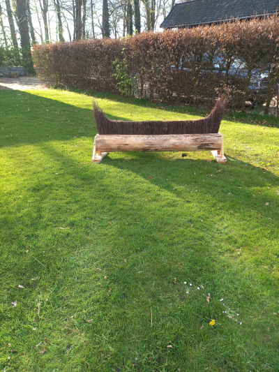 eventingequipment hindernis boomstam met haag