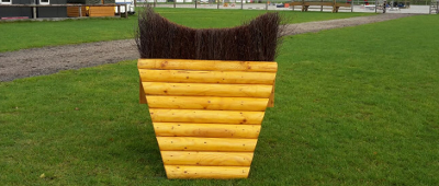  eventingequipment driehoek smalletje met haag