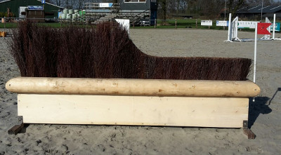 eventingequipment hoog laag bezembak