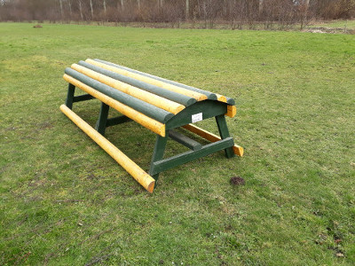eventingequipment geel groene sprong