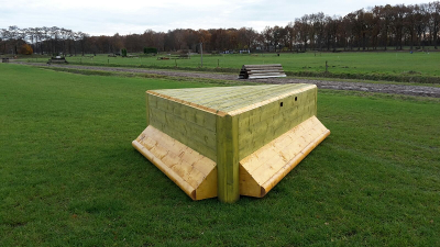 eventingequipment  groene punt met drempel