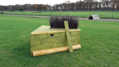 eventingequipment  groene punt met of zonder haag