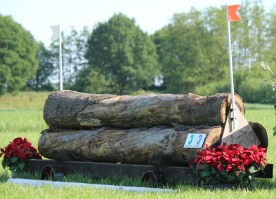 eventingequipment treinwagon met stammen